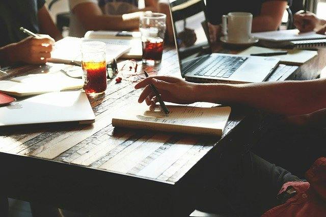 家賃収入は副業に該当する？初期費用や始め方を解説